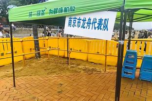 不稳！杜兰特首节8中7后第二节3中0一分未得 上半场得到15分1板